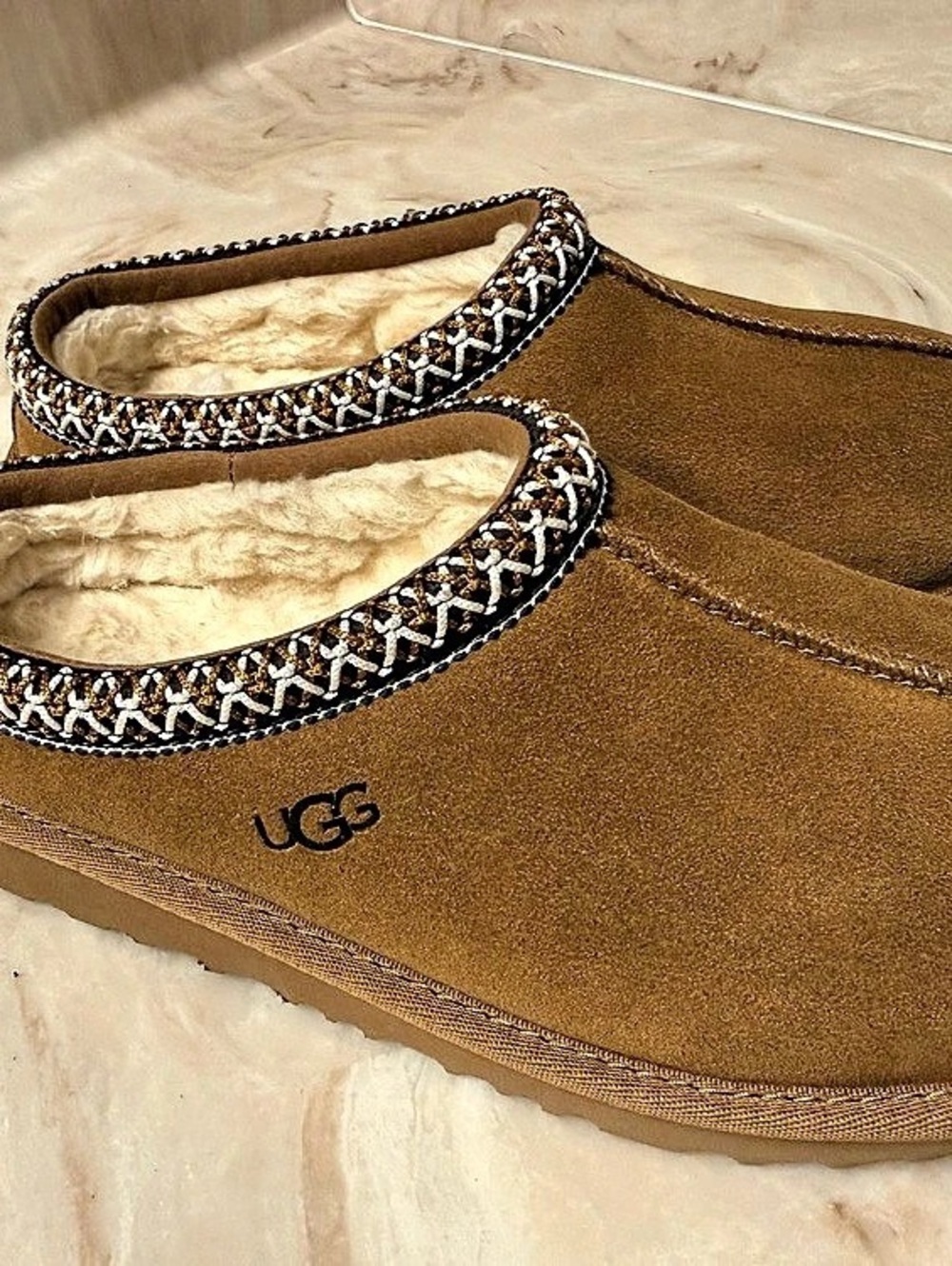 UGG Tasman II Kids Slippers Chestnut Girls US 4K